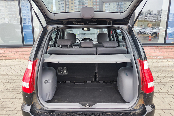 Hyundai Matrix, Бензин, 1.6, Механическая, Минивэн - 17