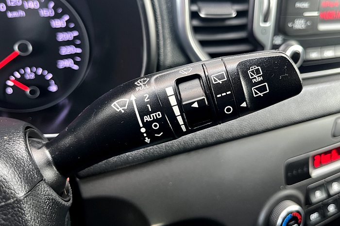 Kia Sportage, Бензин, 1.6, Механическая, Передний привод, Внедорожник - 18